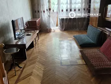 3-комнатная квартира, этаж 5 из 5, 83 м², На длительный срок
