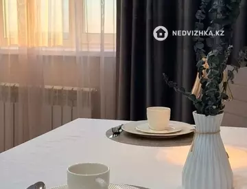 2-комнатная квартира, этаж 9 из 9, 60 м², Посуточно