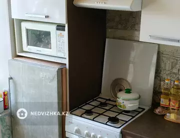 3-комнатная квартира, этаж 2 из 5, 60 м²