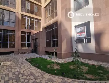 4-комнатная квартира, этаж 5 из 9, 103 м², миниатюра 1