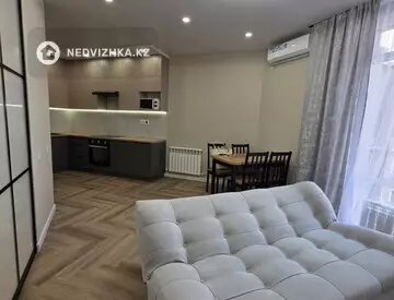 1-комнатная квартира, этаж 8 из 13, 42 м², На длительный срок