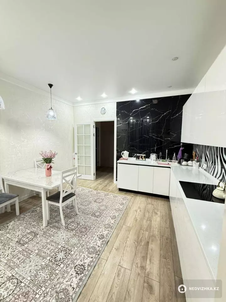 3-комнатная квартира, этаж 14 из 16, 98 м², фотография 5
