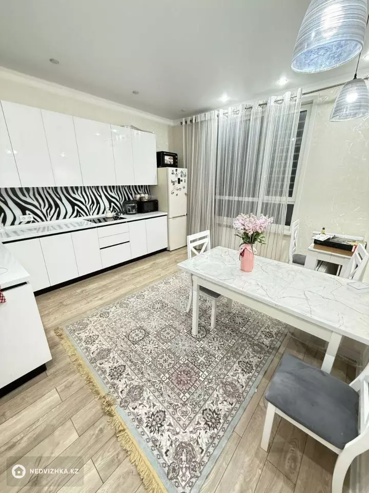 3-комнатная квартира, этаж 14 из 16, 98 м², фотография 4