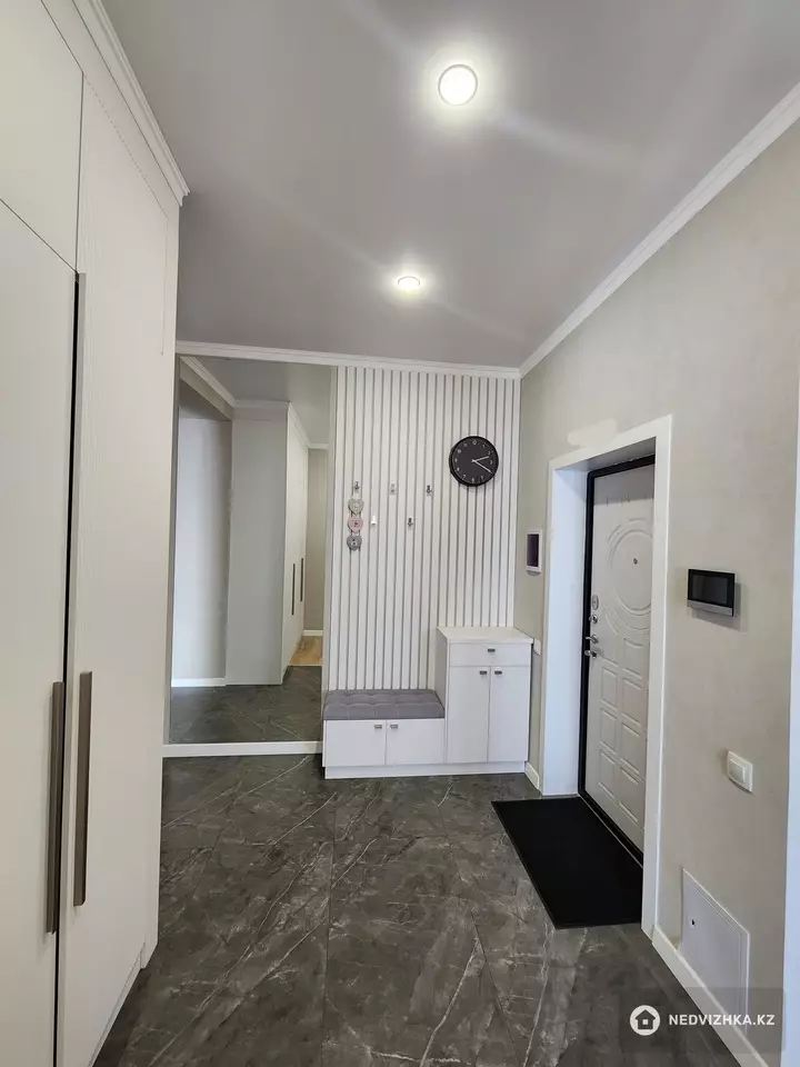 3-комнатная квартира, этаж 7 из 10, 91 м², фотография 2
