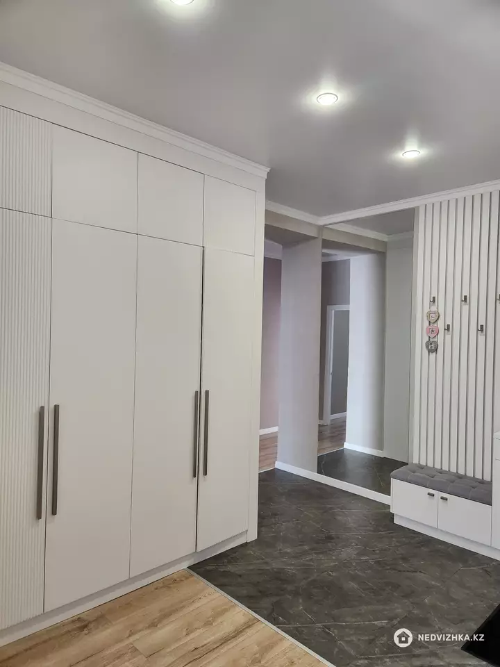3-комнатная квартира, этаж 7 из 10, 91 м², фотография 3