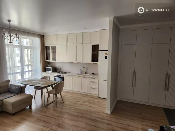 3-комнатная квартира, этаж 7 из 10, 91 м², фотография 5