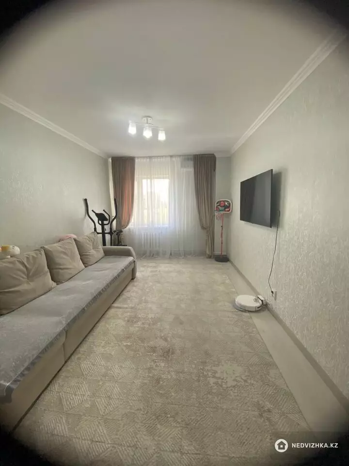 2-комнатная квартира, этаж 5 из 10, 53 м², фотография 2