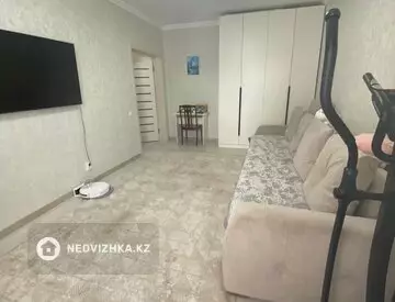 2-комнатная квартира, этаж 5 из 10, 53 м², миниатюра 3