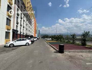 2-комнатная квартира, этаж 1 из 10, 72 м²
