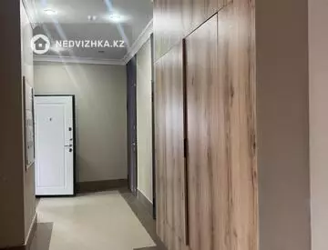 2-комнатная квартира, этаж 1 из 10, 72 м², миниатюра 7