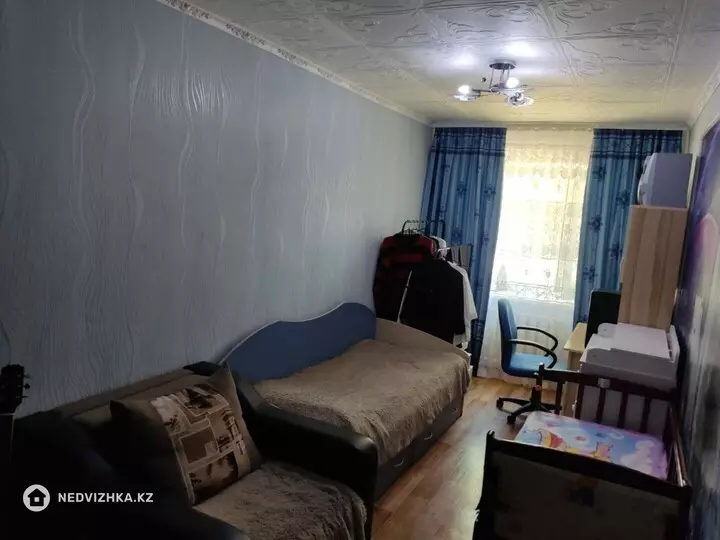 2-комнатная квартира, этаж 1 из 5, 45 м², фотография 3