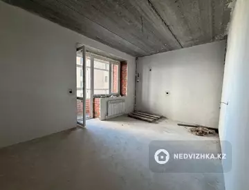 2-комнатная квартира, этаж 5 из 9, 81 м², миниатюра 4
