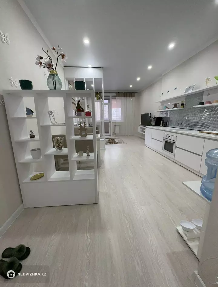 2-комнатная квартира, этаж 4 из 11, 64 м², 4-фотосурет