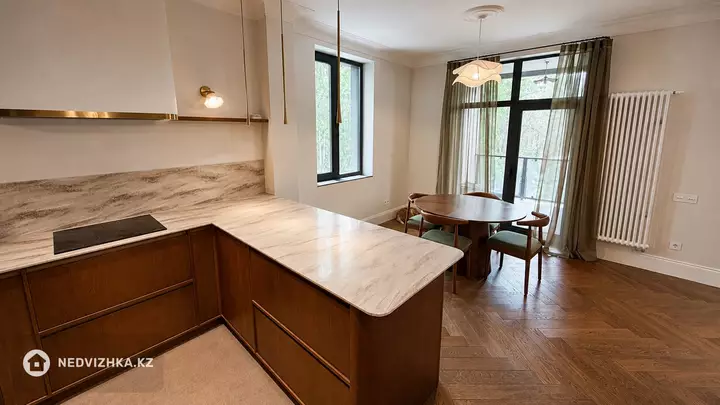3-комнатная квартира, этаж 2 из 3, 116 м², фотография 4