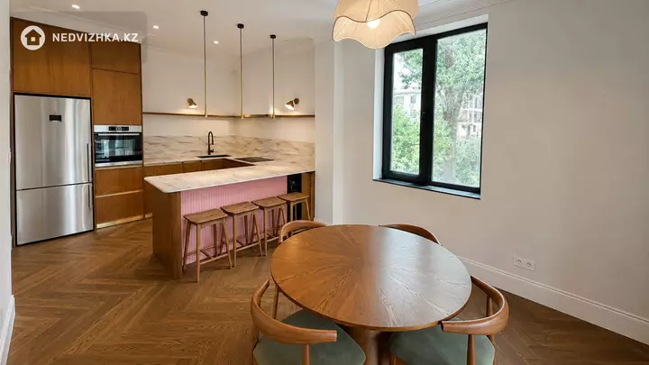 3-комнатная квартира, этаж 2 из 3, 116 м², фотография 2