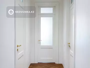 3-комнатная квартира, этаж 2 из 3, 116 м², миниатюра 10