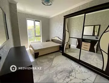 3-комнатная квартира, этаж 3 из 3, 81 м²
