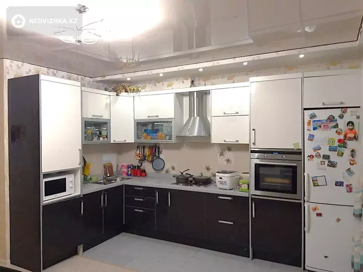 3-комнатная квартира, этаж 14 из 16, 130 м², фотография 4
