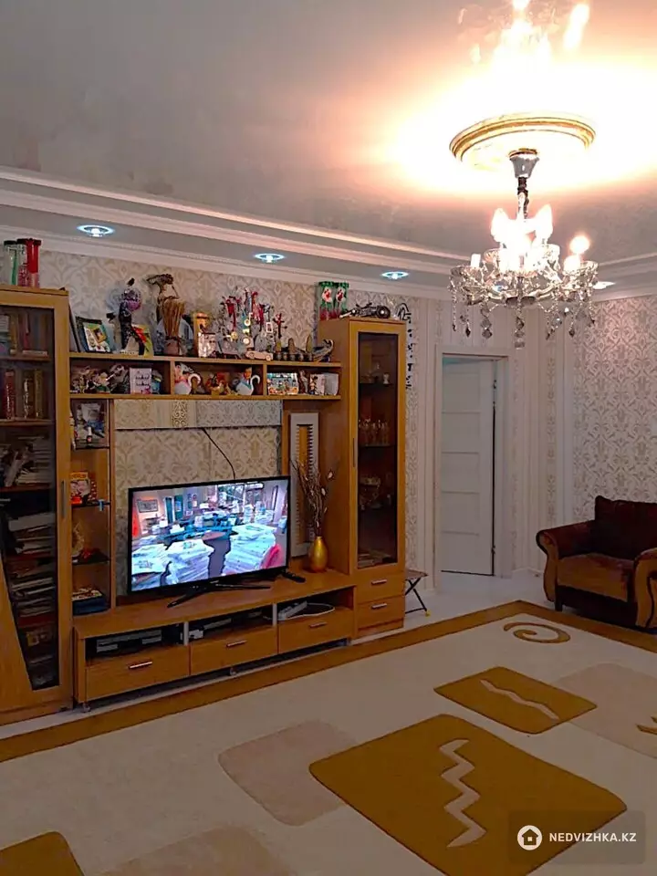 3-комнатная квартира, этаж 14 из 16, 130 м², фотография 2