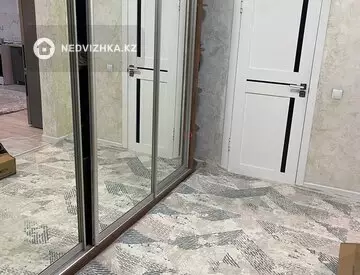 2-комнатная квартира, этаж 3 из 9, 60 м²