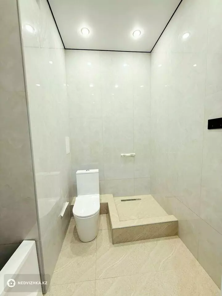 3-комнатная квартира, этаж 7 из 13, 55 м², фотография 2