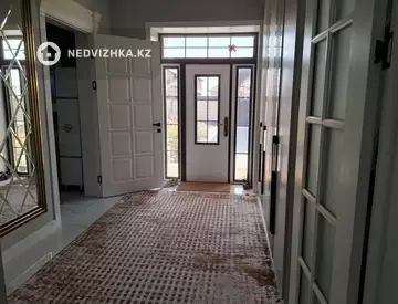 6-комнатный дом, 8 соток, 210 м²