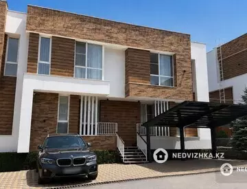 4-комнатный таунхаус, 1 соток, 215 м², миниатюра 1
