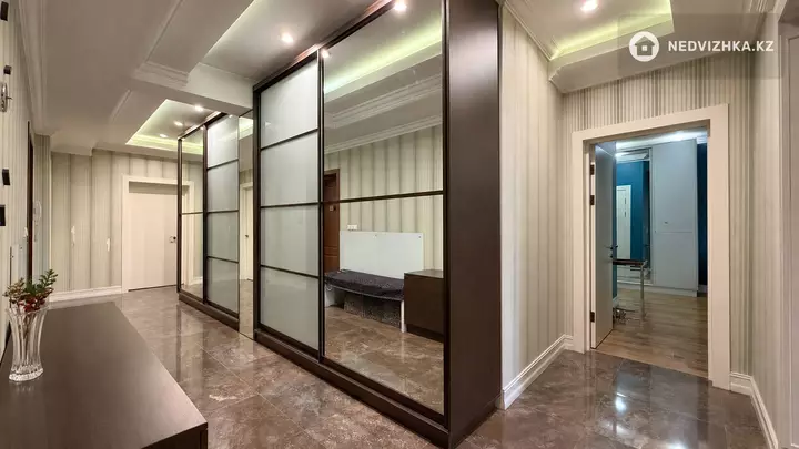 5-комнатная квартира, этаж 3 из 9, 165 м², фотография 4