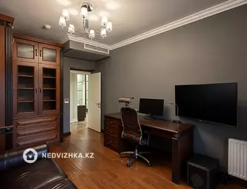5-комнатная квартира, этаж 3 из 9, 165 м², миниатюра 10