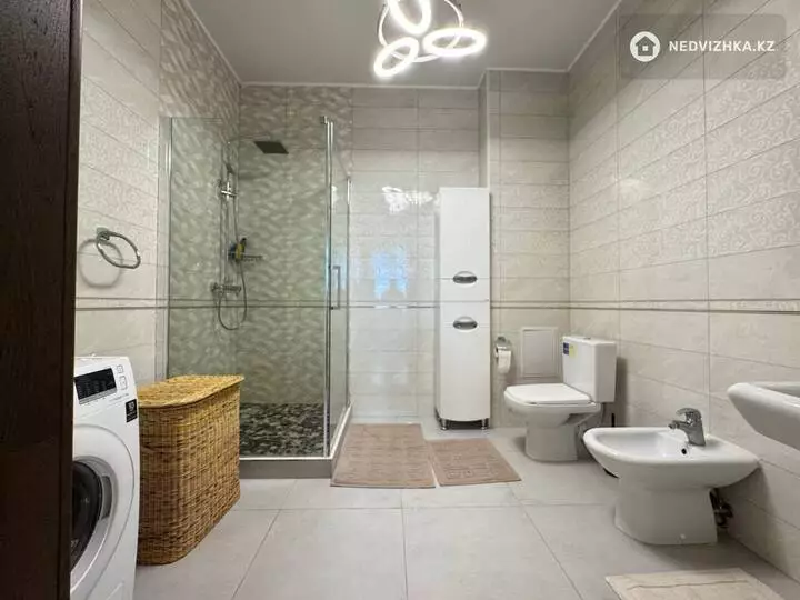 4-комнатная квартира, этаж 10 из 10, 160 м², фотография 4