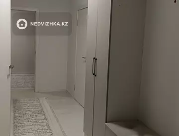 3-комнатная квартира, этаж 3 из 12, 70 м², На длительный срок