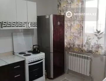 3-комнатная квартира, этаж 3 из 12, 70 м², На длительный срок