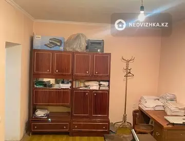 2-комнатная квартира, этаж 1 из 4, 37 м²