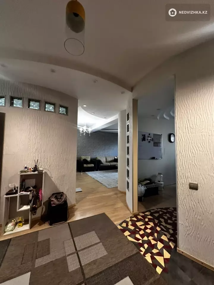 4-комнатная квартира, этаж 12 из 15, 160 м², 4-фотосурет