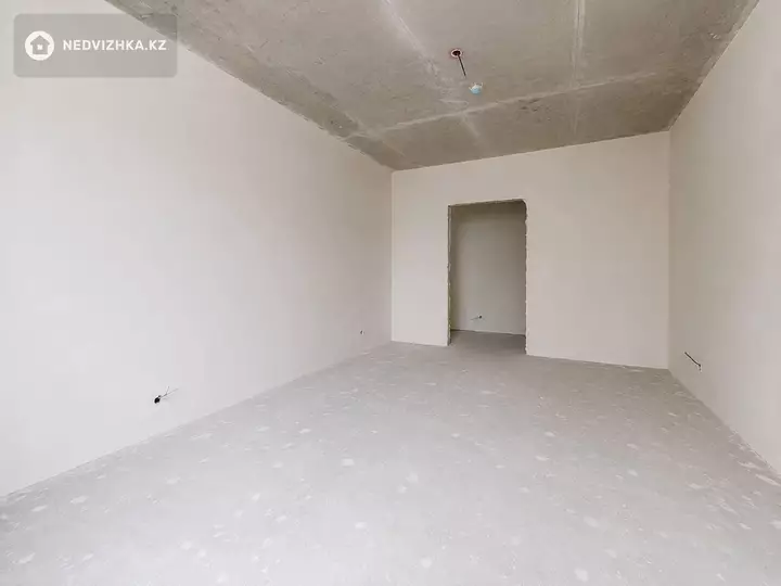 3-комнатная квартира, этаж 7 из 12, 106 м², фотография 3