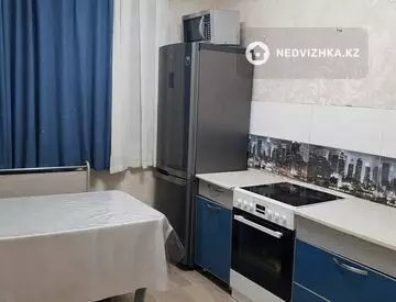 1-комнатная квартира, этаж 8 из 10, 67 м²