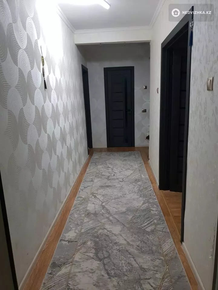 1-комнатная квартира, этаж 8 из 10, 67 м², фотография 4