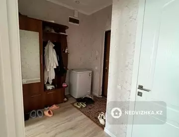 1-комнатная квартира, этаж 25 из 25, 43 м²