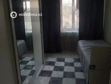 4-комнатная квартира, этаж 3 из 3, 81 м²