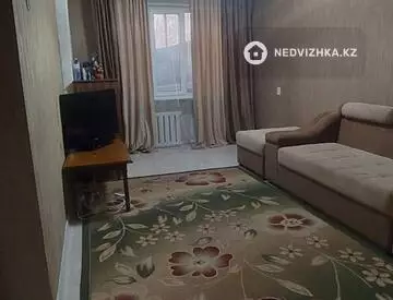 4-комнатная квартира, этаж 3 из 3, 81 м²