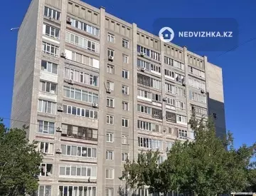 3-комнатная квартира, этаж 3 из 10, 64 м², миниатюра 1