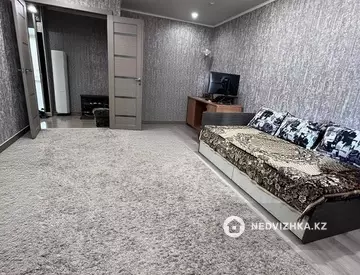 3-комнатная квартира, этаж 3 из 10, 64 м², миниатюра 5