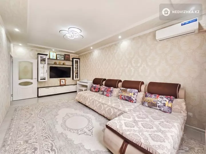 3-комнатная квартира, этаж 6 из 14, 82 м², фотография 3
