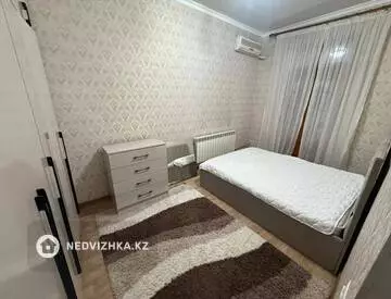 3-комнатная квартира, этаж 3 из 3, 90 м², На длительный срок