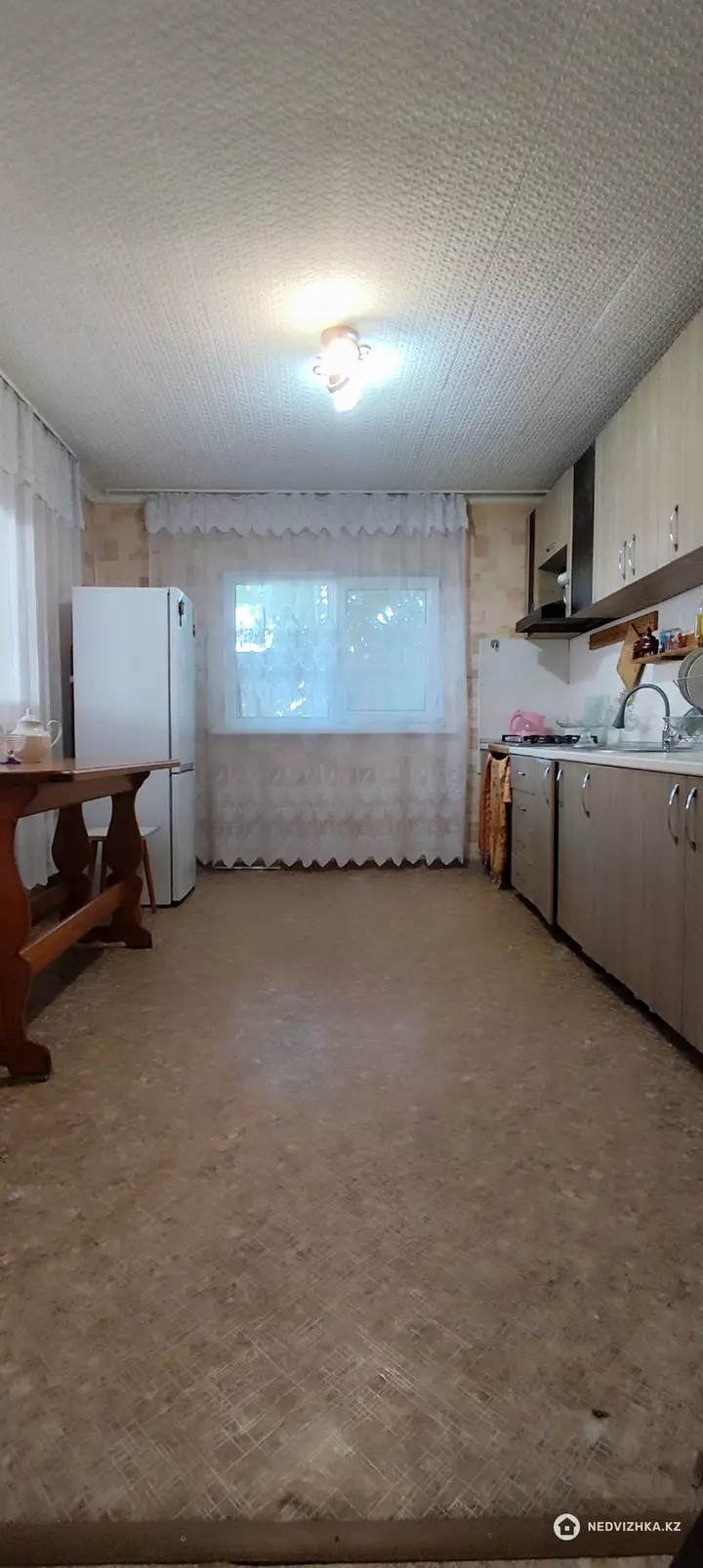 4-комнатная часть дома, 2 соток, 60 м², На длительный срок