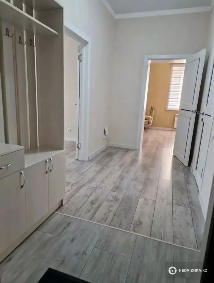 1-комнатная квартира, этаж 1 из 8, 51 м², фотография 3