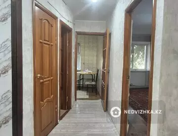 3-комнатная квартира, этаж 1 из 5, 62 м², миниатюра 4