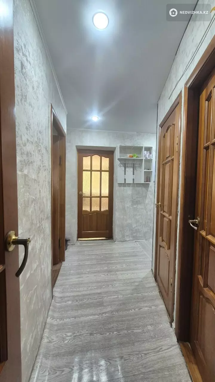 3-комнатная квартира, этаж 1 из 5, 62 м², фотография 5
