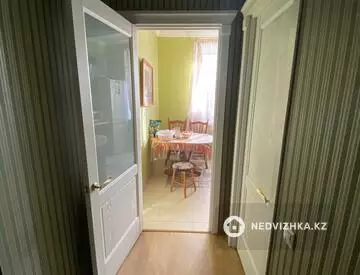 2-комнатная квартира, этаж 2 из 5, 53 м², На длительный срок