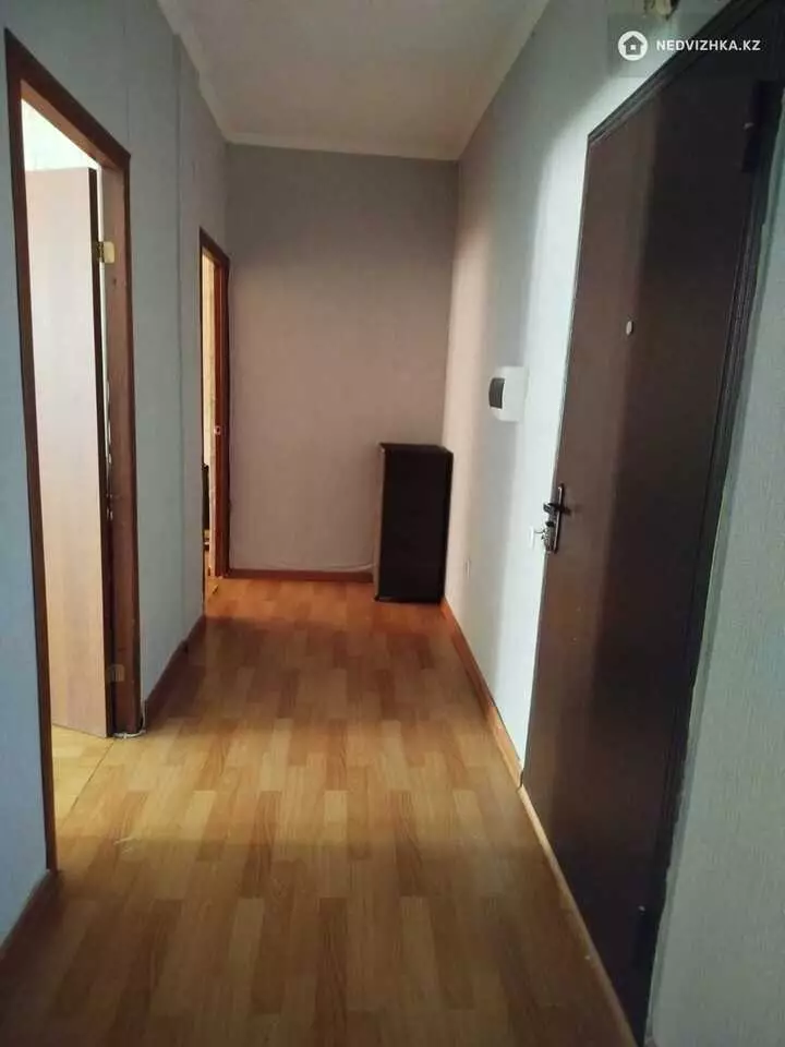 2-комнатная квартира, этаж 9 из 9, 56 м², фотография 3